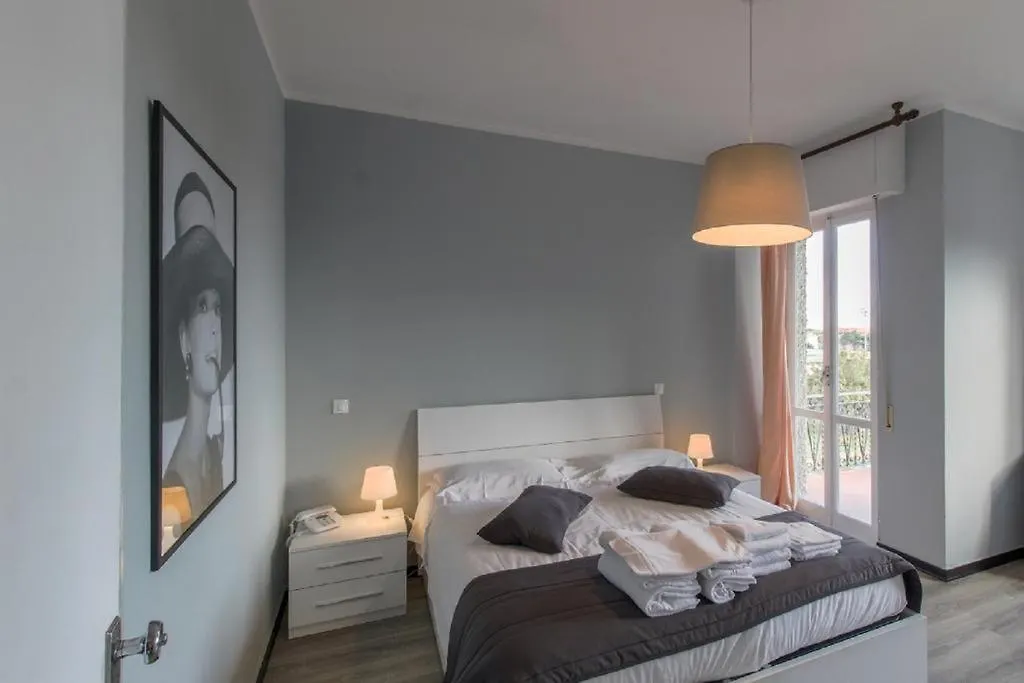 Residence Riviera Mare Pietra Ligure 2*,